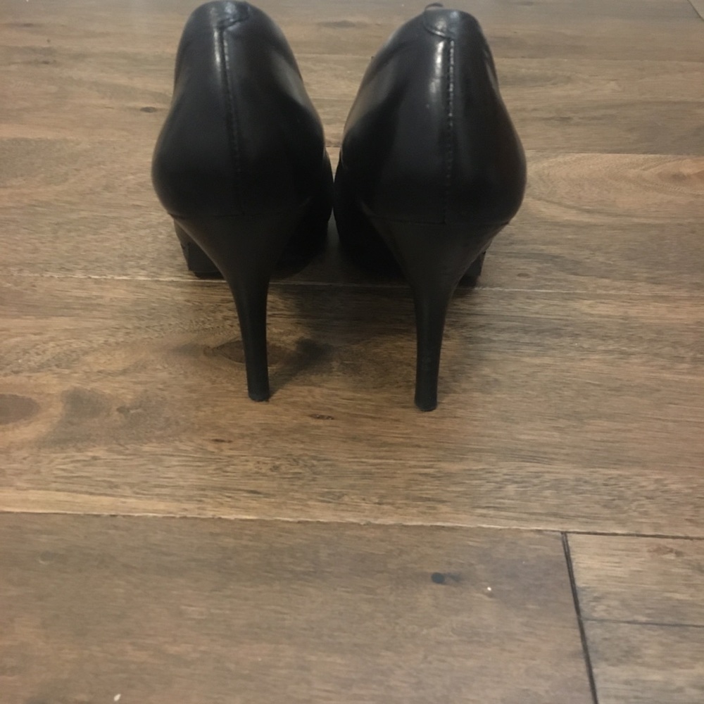 Nine West Black Pumps - Picture 4 of 8
